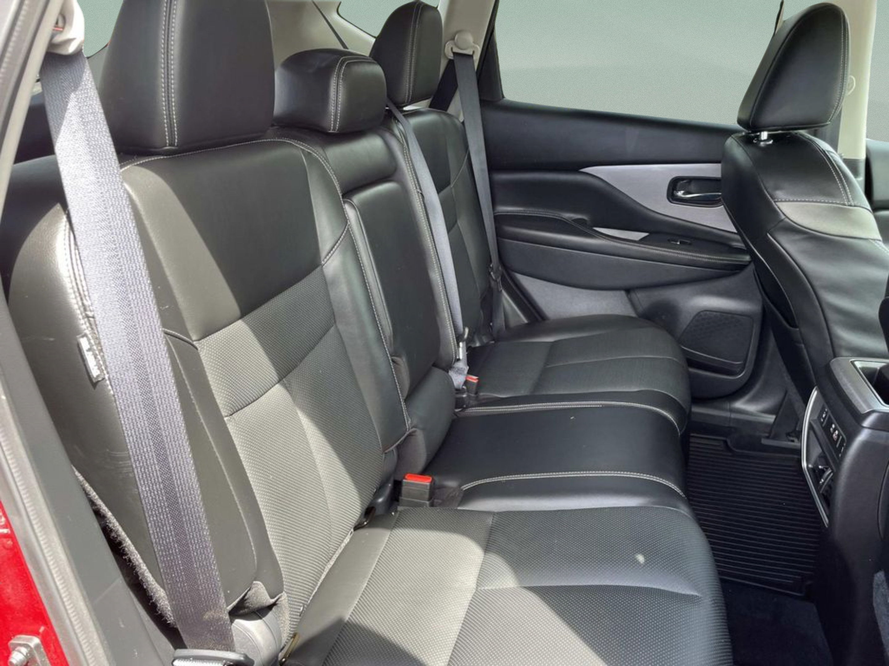 Used 2023 Nissan Murano SL w/ SL Moonroof Package FWD image 16