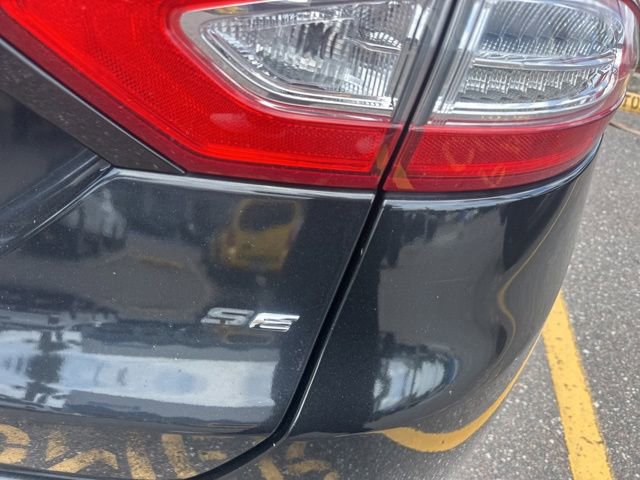 Used 2014 Ford Fusion SE FWD image 11