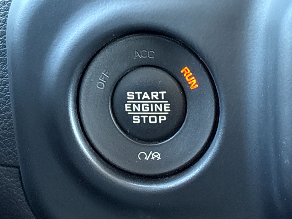 Used 2021 Jeep Gladiator Willys image 9