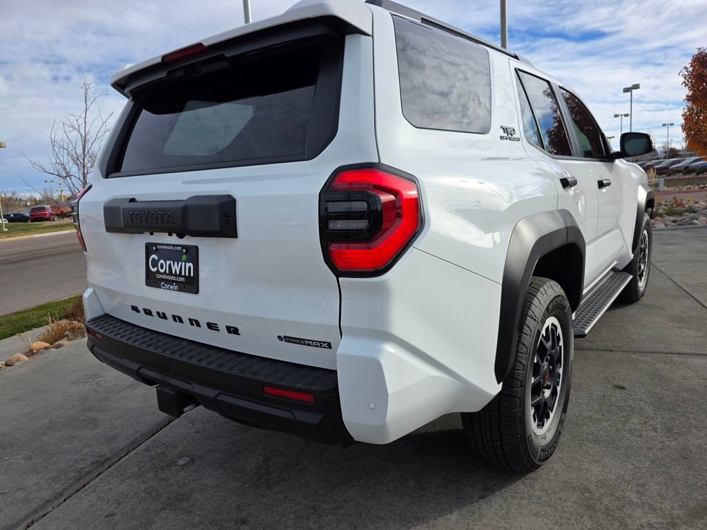 Used 2025 Toyota 4Runner TRD Off-Road image 8