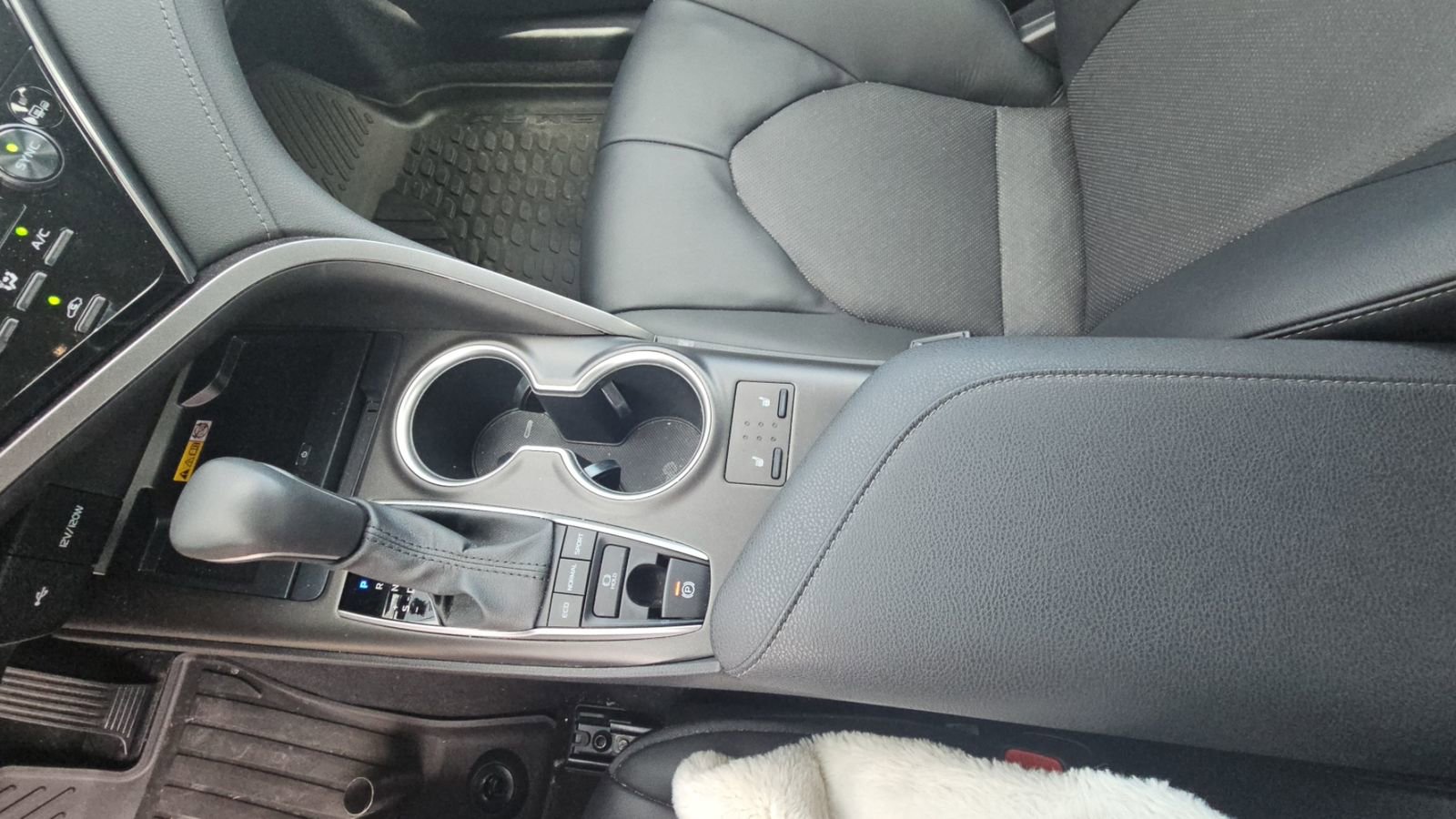 Certified 2023 Toyota Camry XLE w/ Cold Weather Package image 20