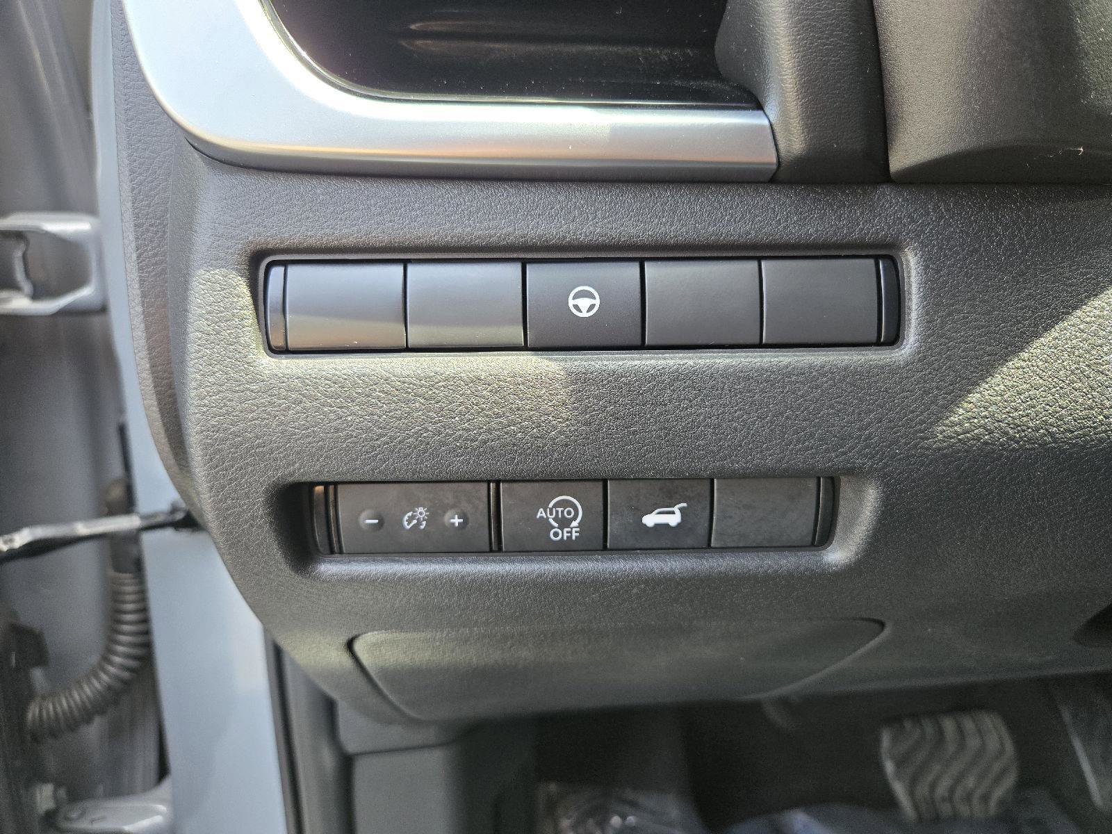 Used 2023 Nissan Rogue SL w/ SL Premium Package AWD/4WD image 16