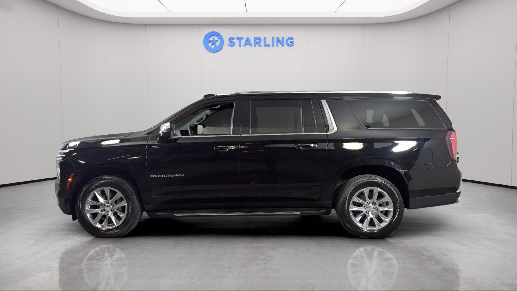 Used 2026 Chevrolet Suburban Premier AWD/4WD image 4