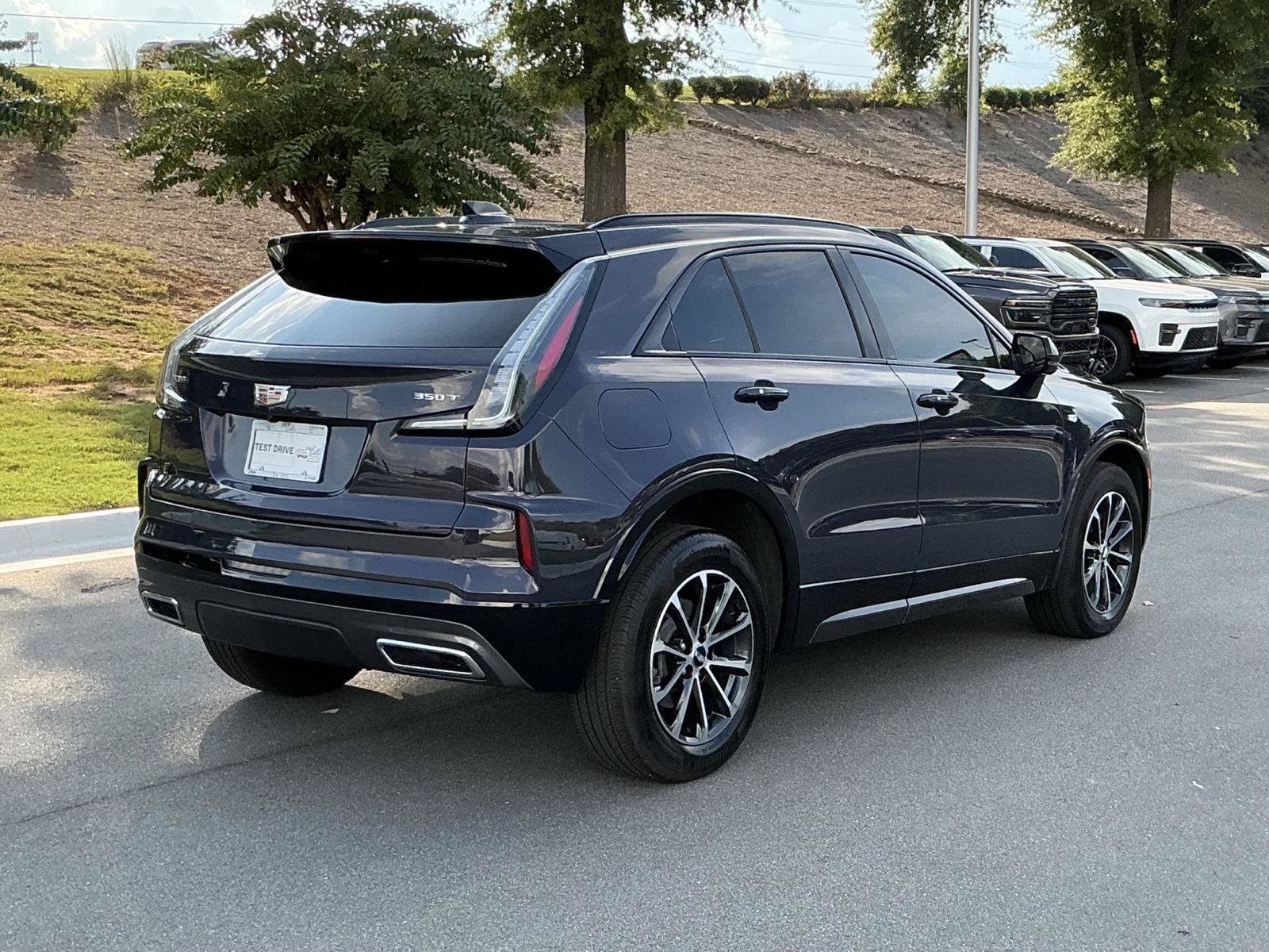 Used 2025 Cadillac XT4 Sport FWD image 5