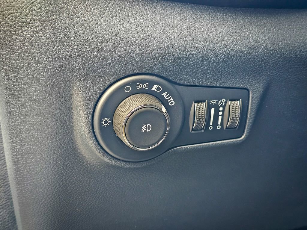 New 2026 Jeep Compass Limited image 14