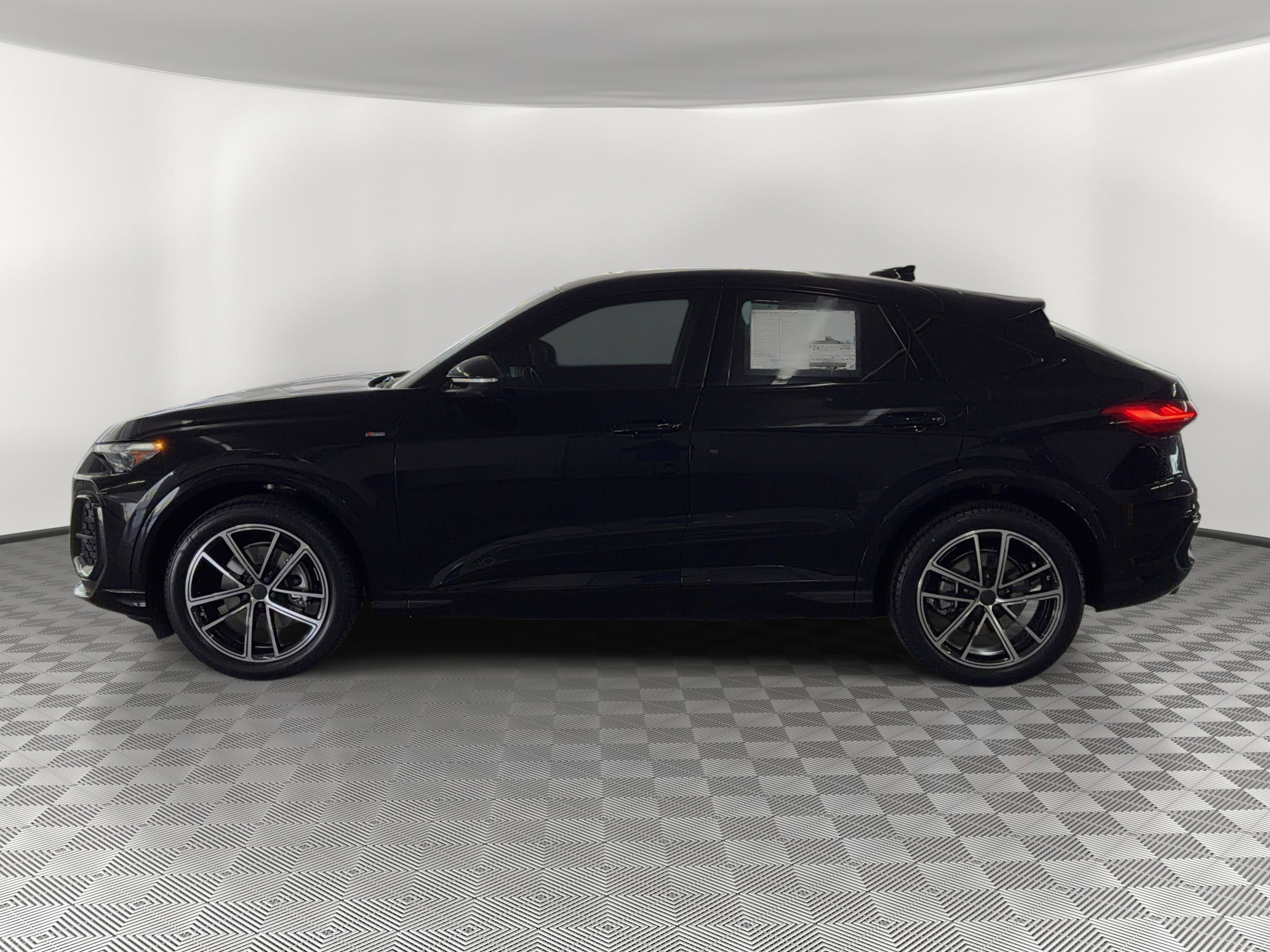 New 2026 Audi Q5 Prestige image 2