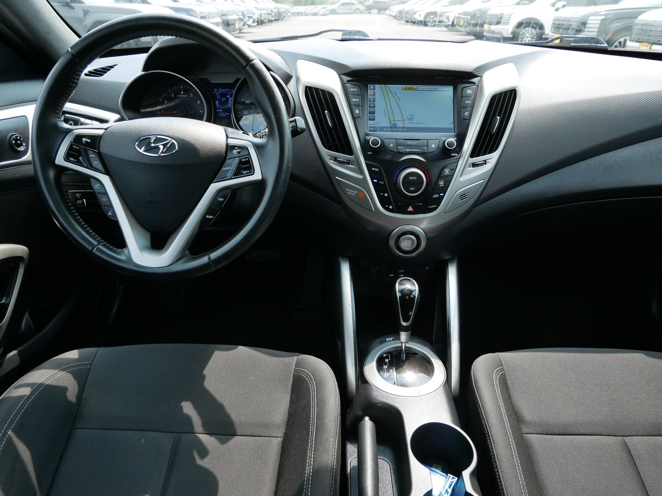 Used 2017 Hyundai Veloster Value Edition FWD image 10