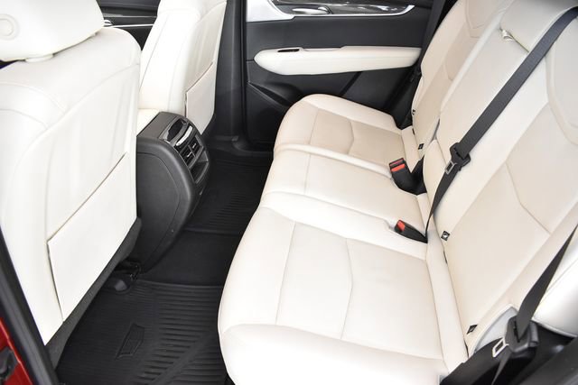 Used 2023 Cadillac XT5 Sportv w/ Technology Package image 17