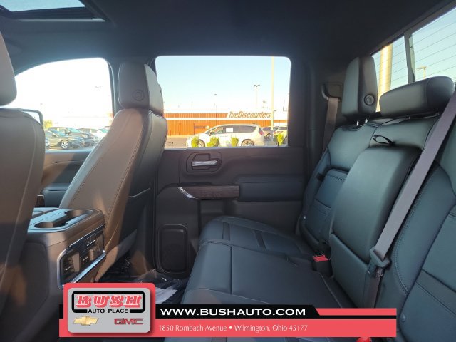 Used 2022 GMC Sierra 2500 Denali w/ Denali Black Diamond Edition AWD/4WD image 11