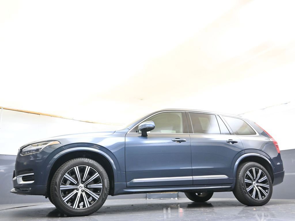 Certified 2024 Volvo XC90 B6 Plus image 29