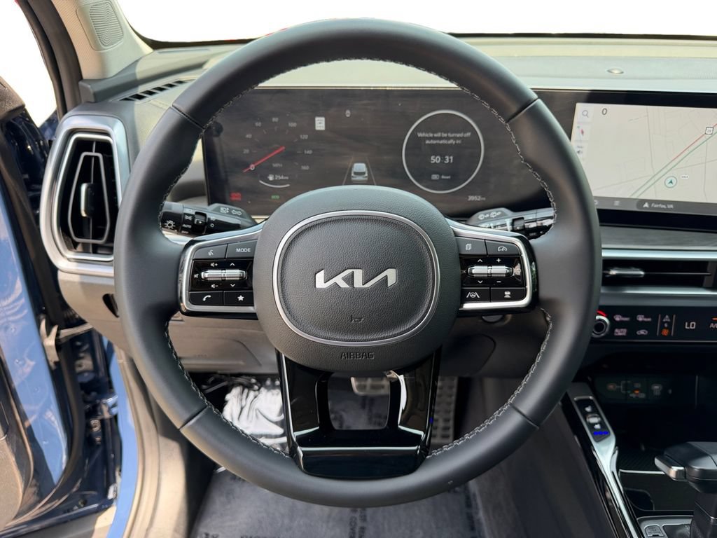 Used 2025 Kia Sorento SX AWD/4WD image 18