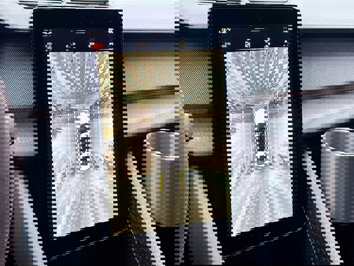 Used 2021 Polestar Polestar 2 w/ Performance Package image 14