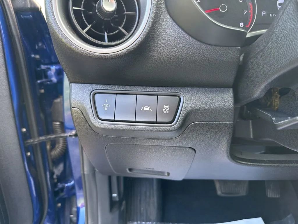 Used 2019 Kia Forte LXS FWD image 19