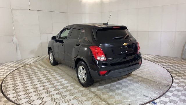 Used 2019 Chevrolet Trax LS w/ Tint and Cruise Package FWD image 9