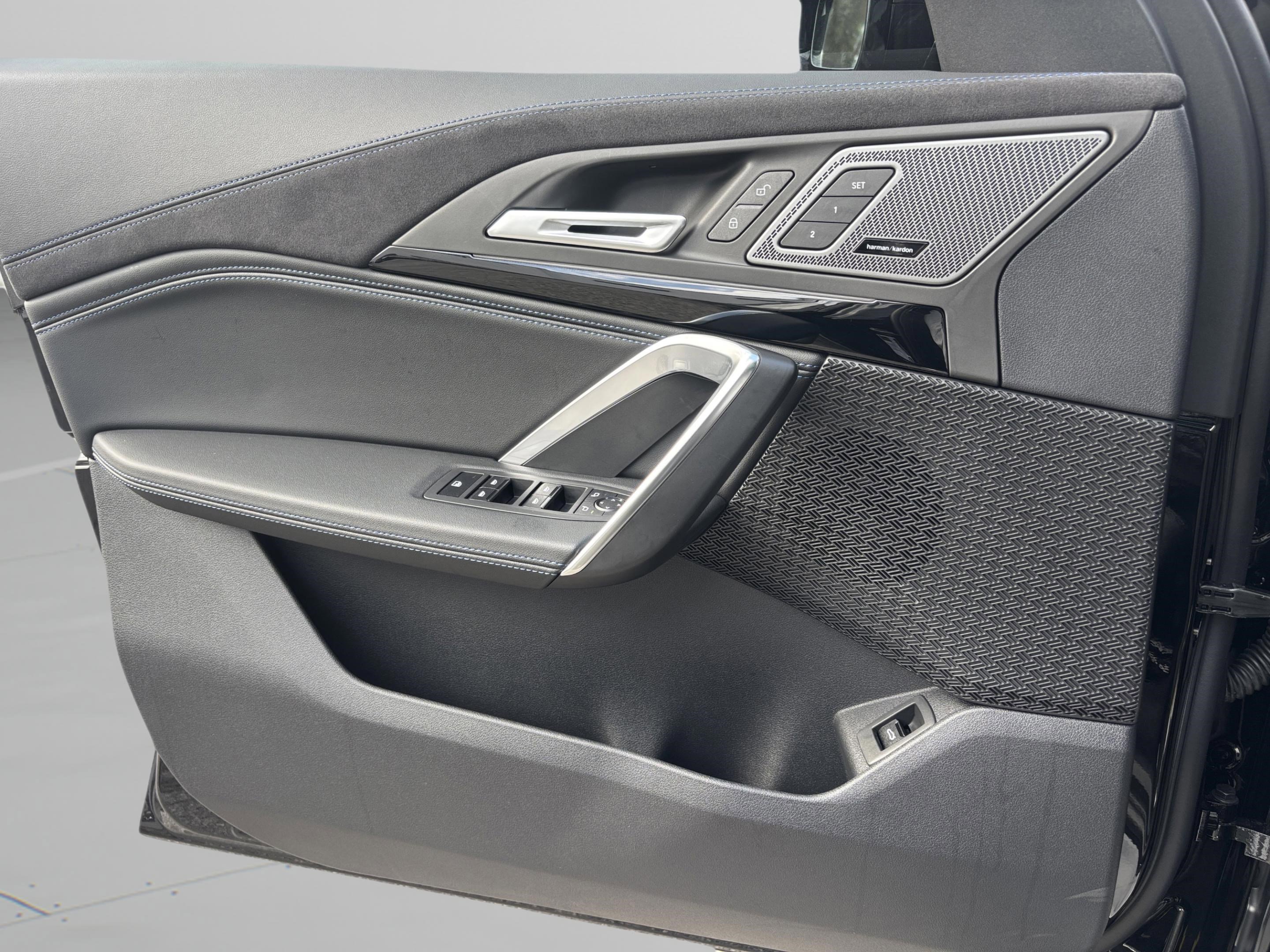 Used 2026 BMW X2 xDrive28i w/ Technology Package image 32