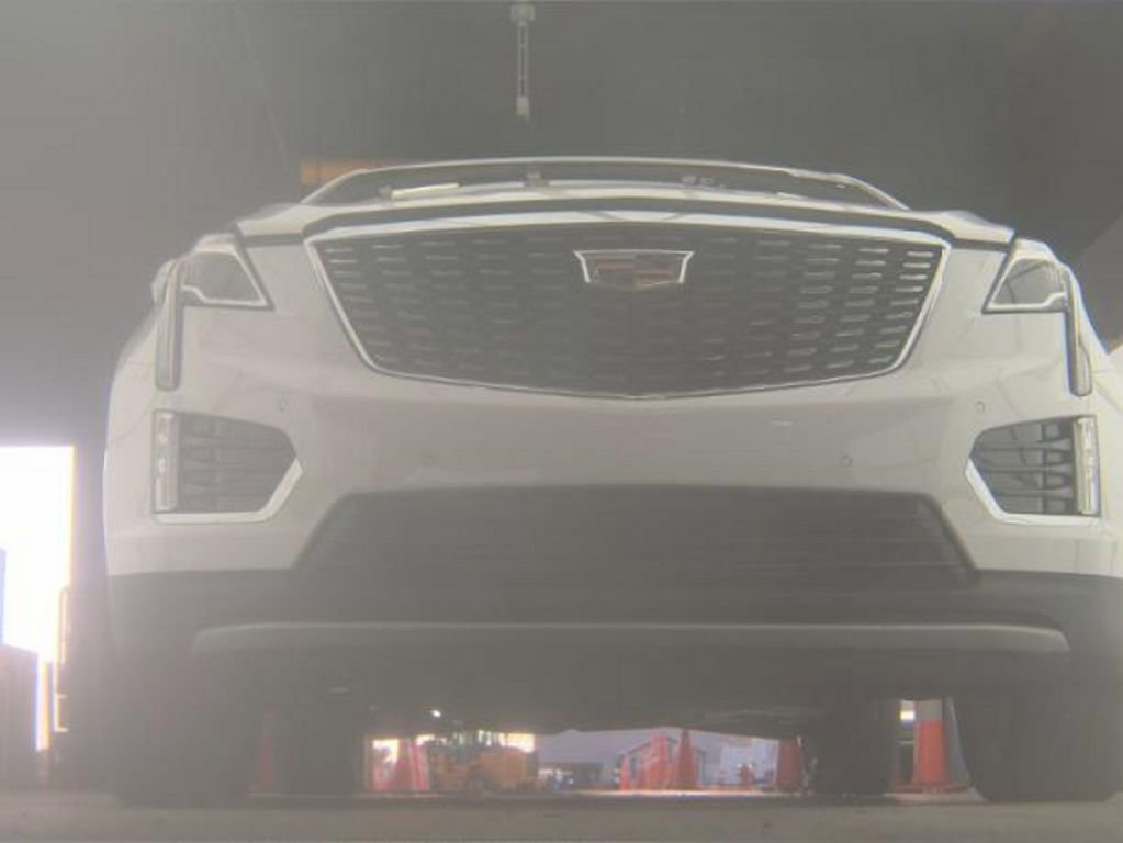 Used 2024 Cadillac XT5 Premium Luxury FWD image 3
