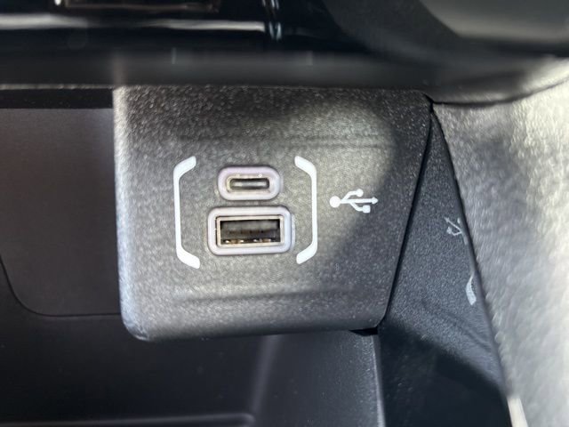 New 2026 Jeep Compass Latitude image 37