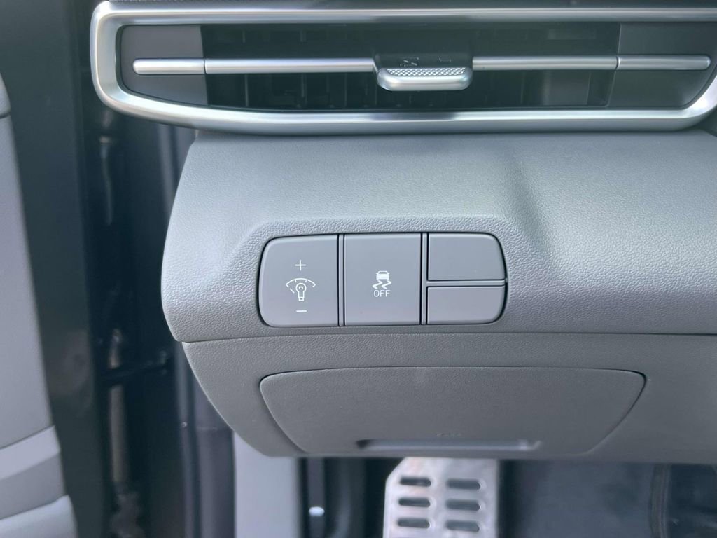 New 2026 Hyundai Elantra Sport image 25