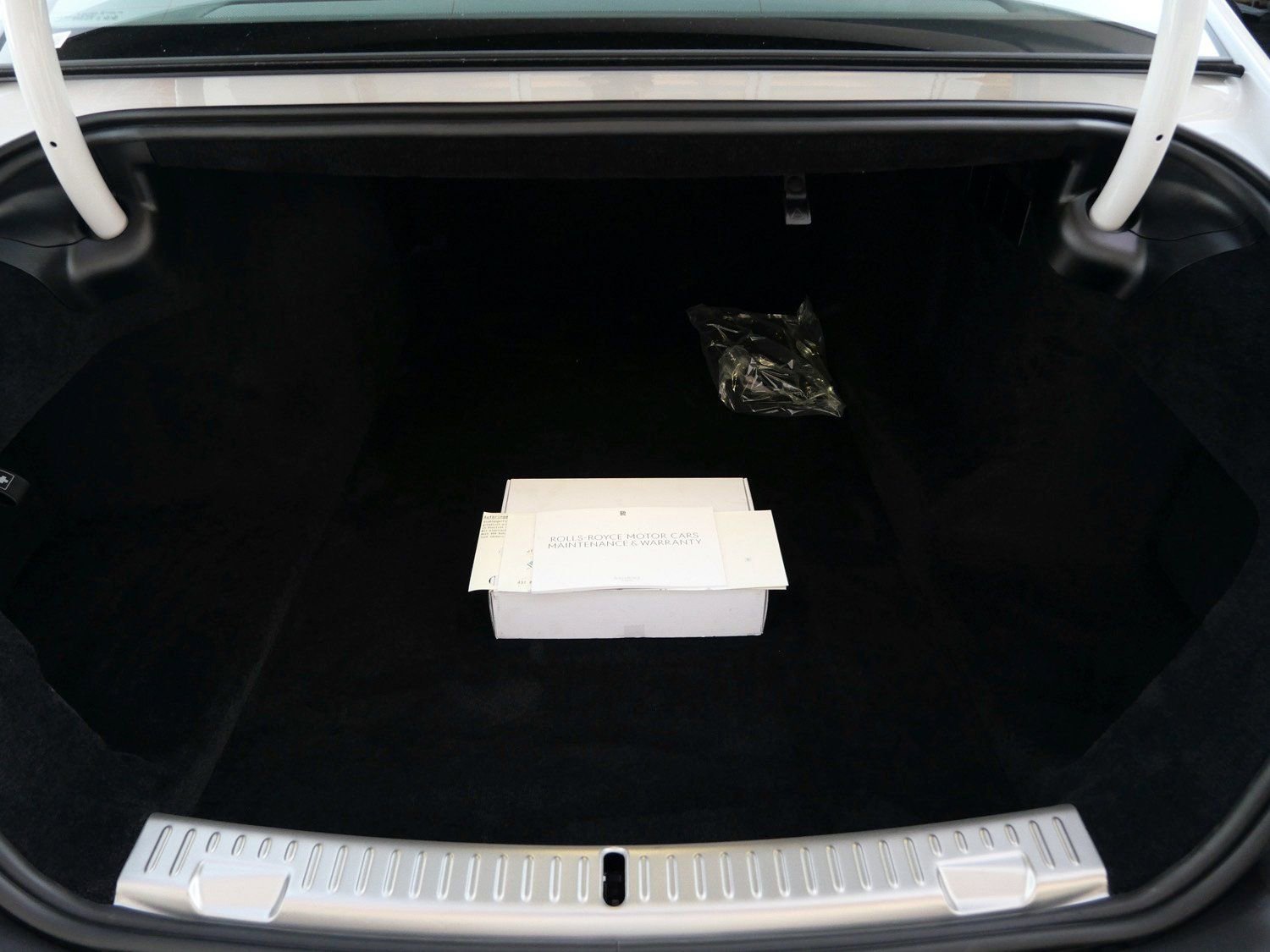 Used 2024 Rolls-Royce Ghost image 28