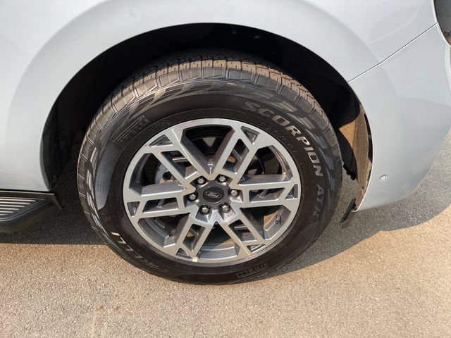 Used 2025 Ford Expedition Max Active AWD/4WD image 43