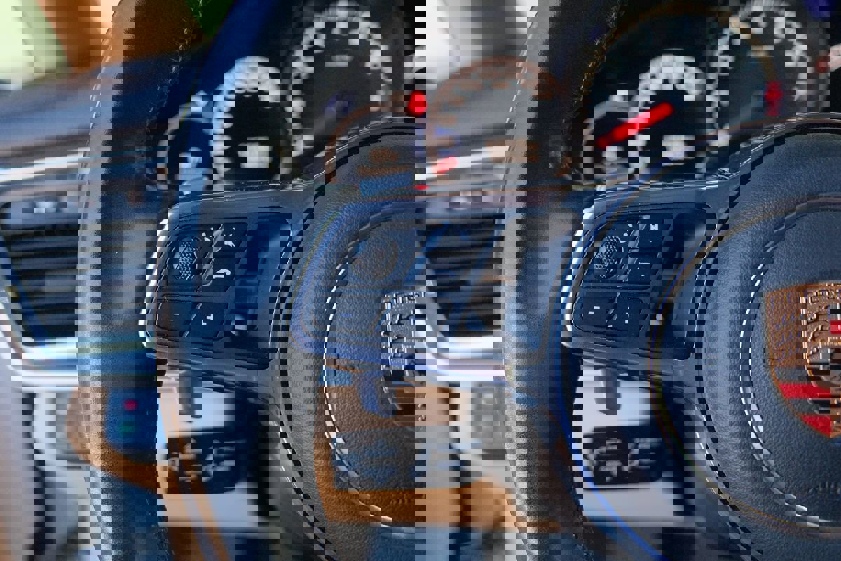 Used 2017 Porsche Panamera image 17