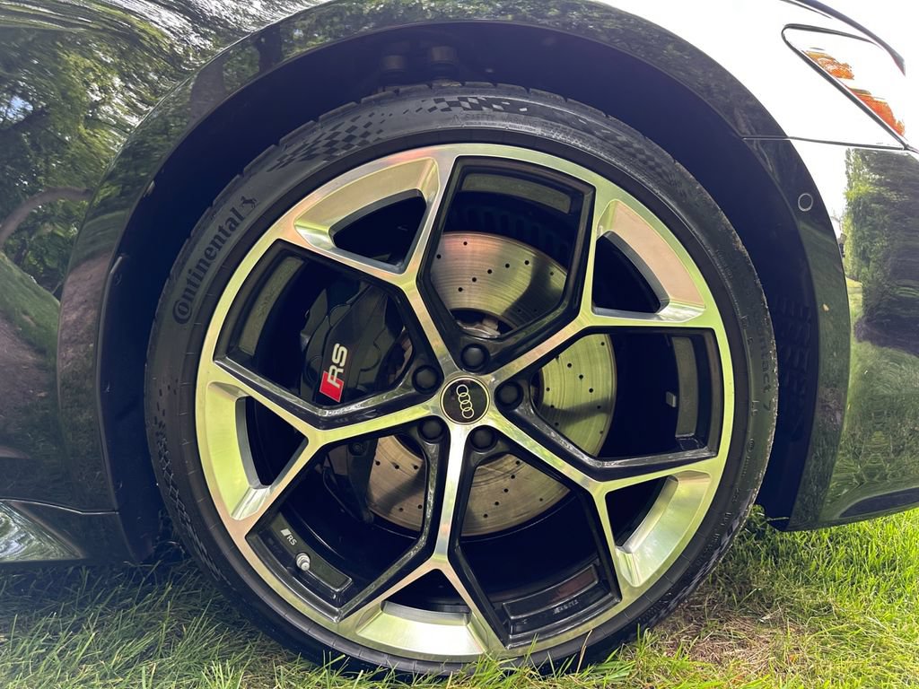 Certified 2025 Audi RS 6 performance w/ Black Optic Package AWD/4WD image 29
