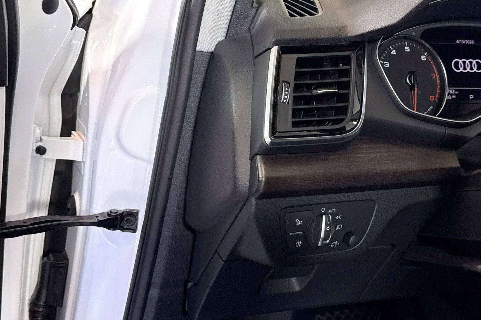 Used 2022 Audi Q5 2.0T Premium w/ Convenience Package image 10