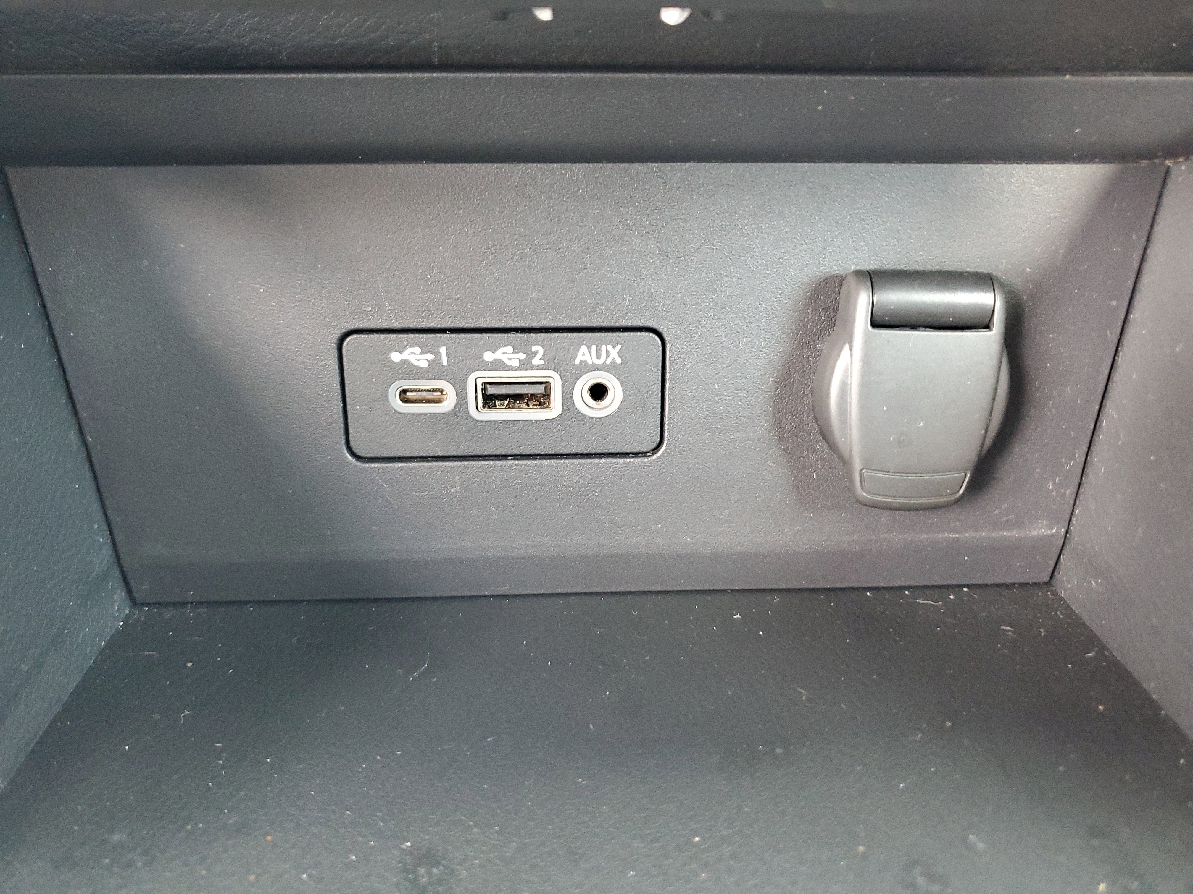 Used 2021 Nissan Sentra SV w/ Trunk Package FWD image 29