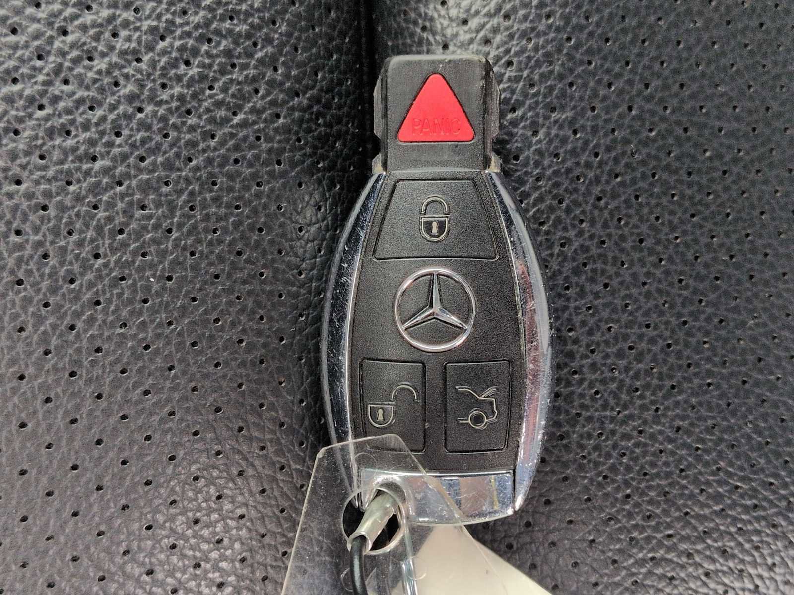 Used 2019 Mercedes-Benz GLC 300 4MATIC image 34