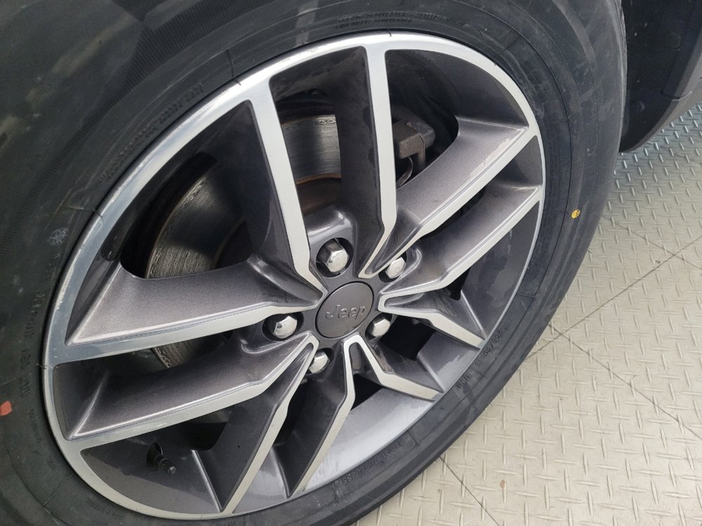 Used 2019 Jeep Grand Cherokee Limited image 31