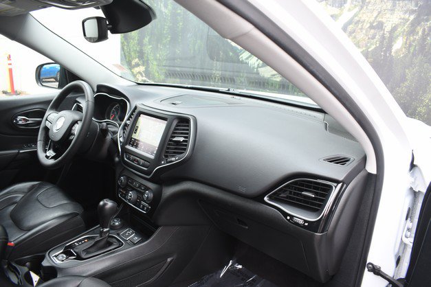 Used 2023 Jeep Cherokee Altitude Lux AWD/4WD image 24