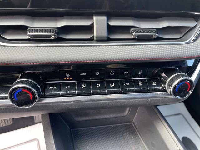 Used 2025 Chevrolet Equinox RS w/ Safety and Technology Package image 19