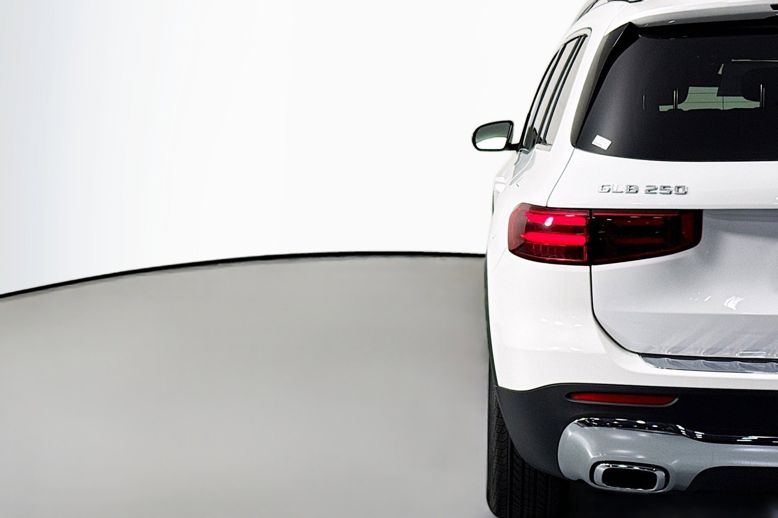 New 2026 Mercedes-Benz GLB 250 image 14