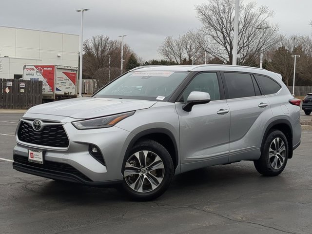 Certified 2022 Toyota Highlander XLE video 2