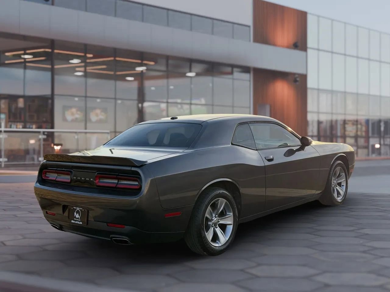 Used 2019 Dodge Challenger SXT image 11