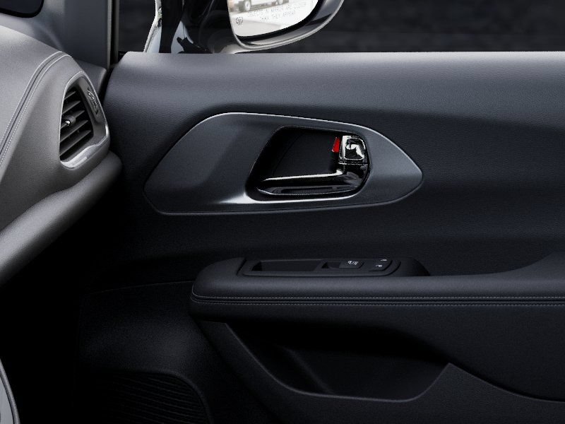 New 2027 Chrysler Pacifica Limited FWD image 25