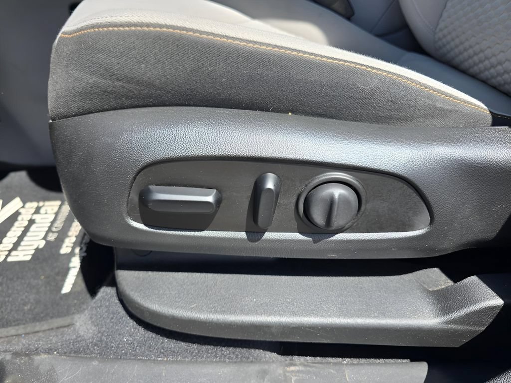 Used 2021 GMC Terrain SLE w/ Driver Convenience Package FWD image 26