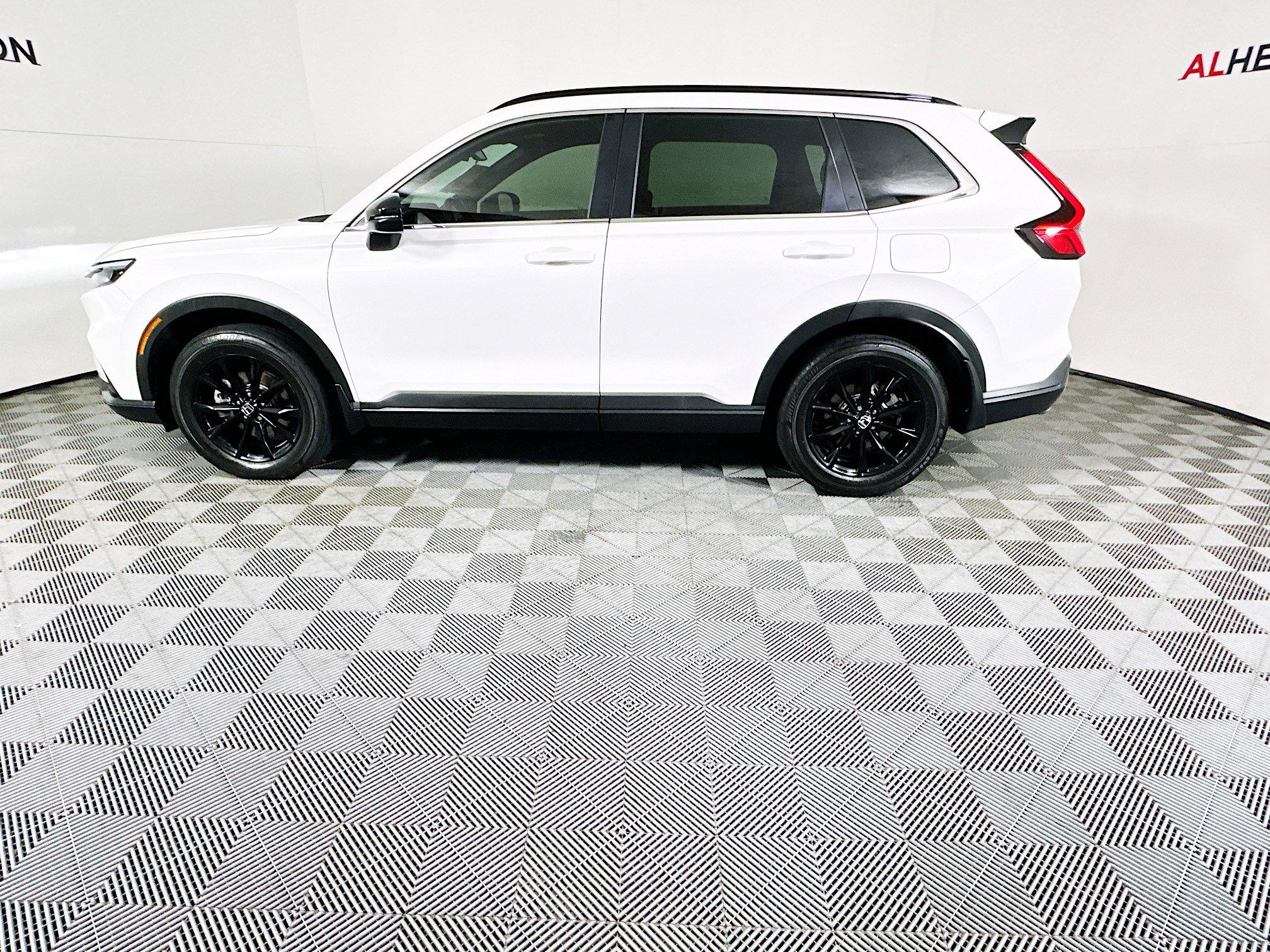 Used 2025 Honda CR-V Sport image 6