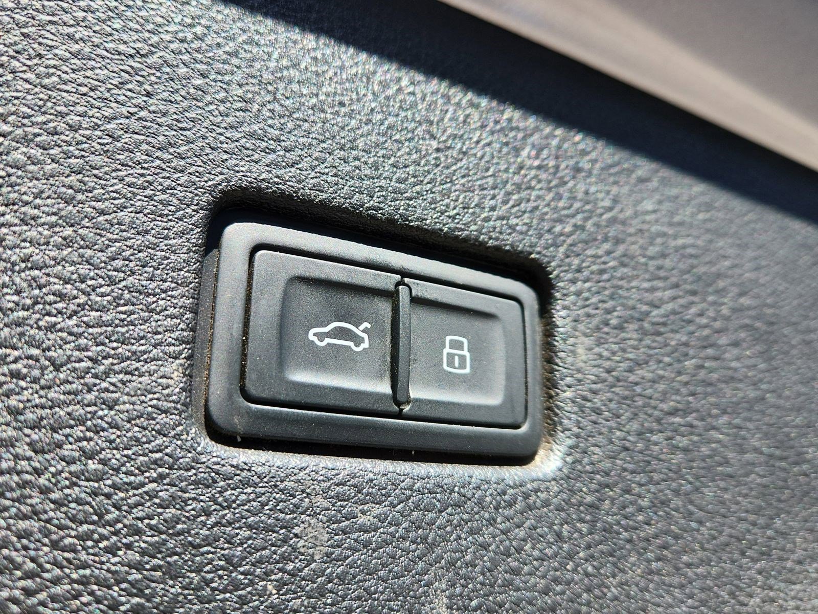 Used 2021 Audi Q8 Premium Plus w/ Premium Plus Package image 30