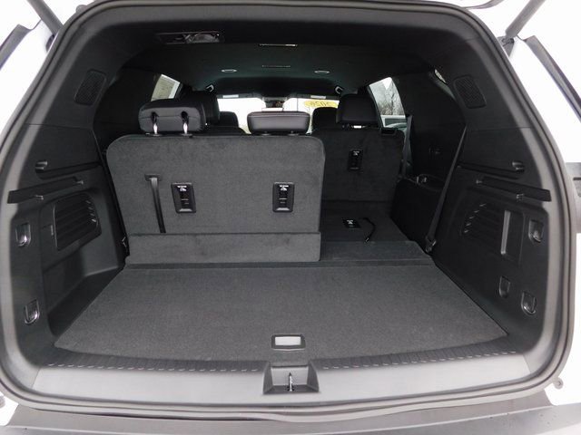 New 2026 Chevrolet Traverse LT w/ Driver Confidence Package image 24