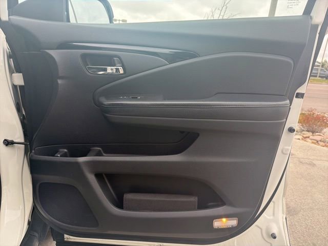Used 2018 Honda Pilot Touring image 28