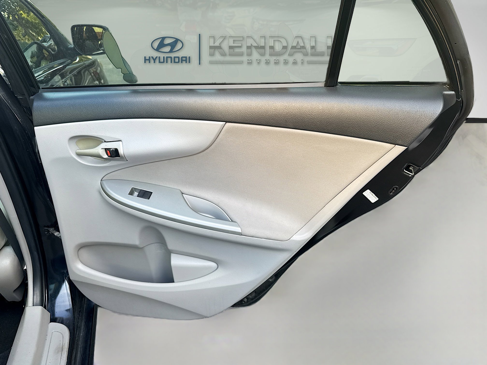 Used 2013 Toyota Corolla LE image 27