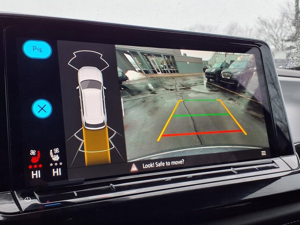 Used 2025 Volkswagen Atlas Cross Sport SE image 7