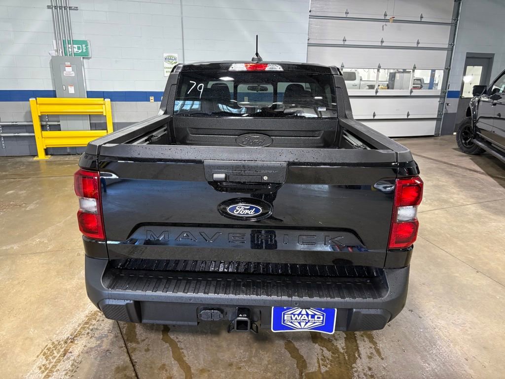 New 2026 Ford Maverick Lariat w/ Black Appearance Package image 9