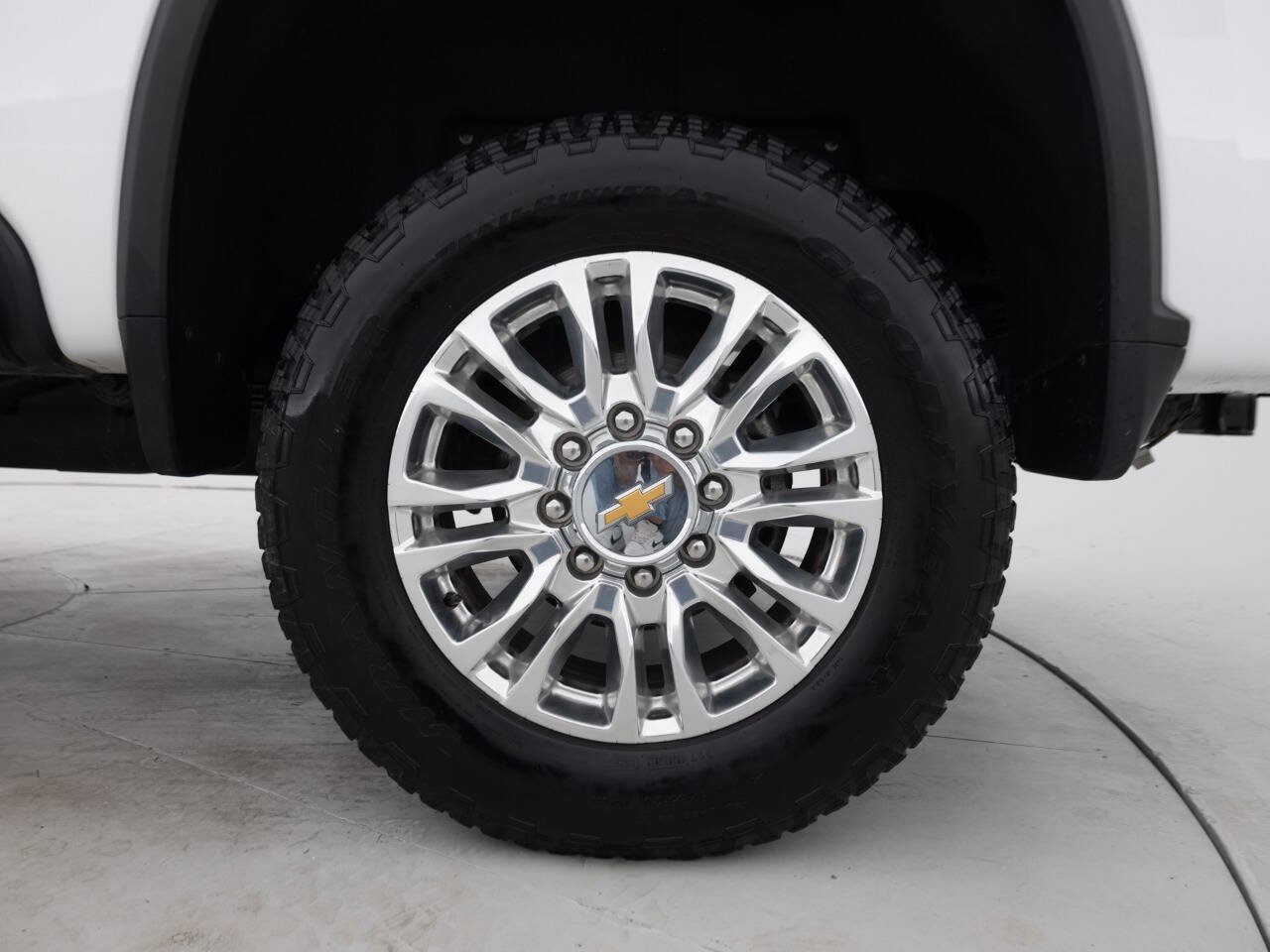 Used 2023 Chevrolet Silverado 2500 High Country w/ Z71 Off-Road Package AWD/4WD image 20