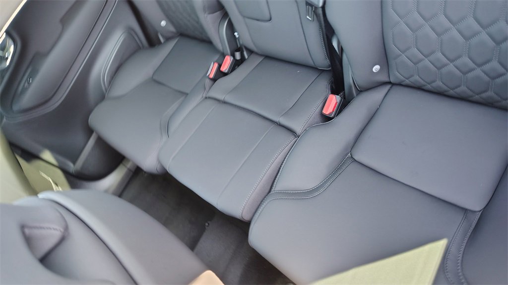 New 2026 Volvo XC90 B6 Plus w/ Protection Package image 27