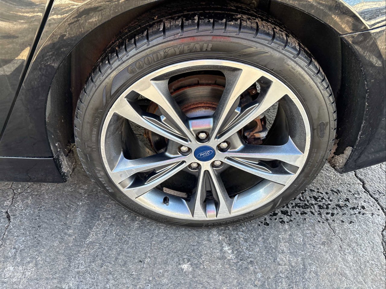 Used 2020 Ford Fusion Titanium image 23