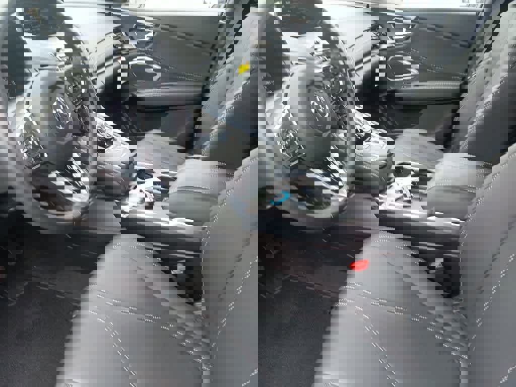 Used 2025 Acura RDX SH-AWD image 18