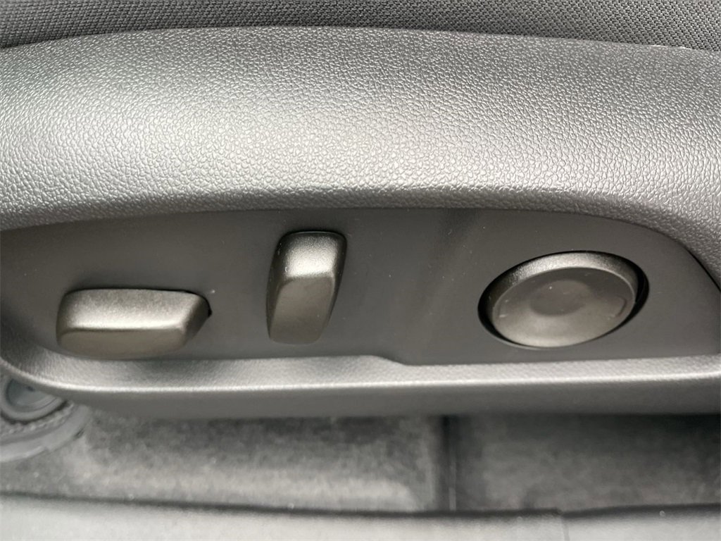 New 2026 Chevrolet Equinox LT w/ Convenience Package II image 12