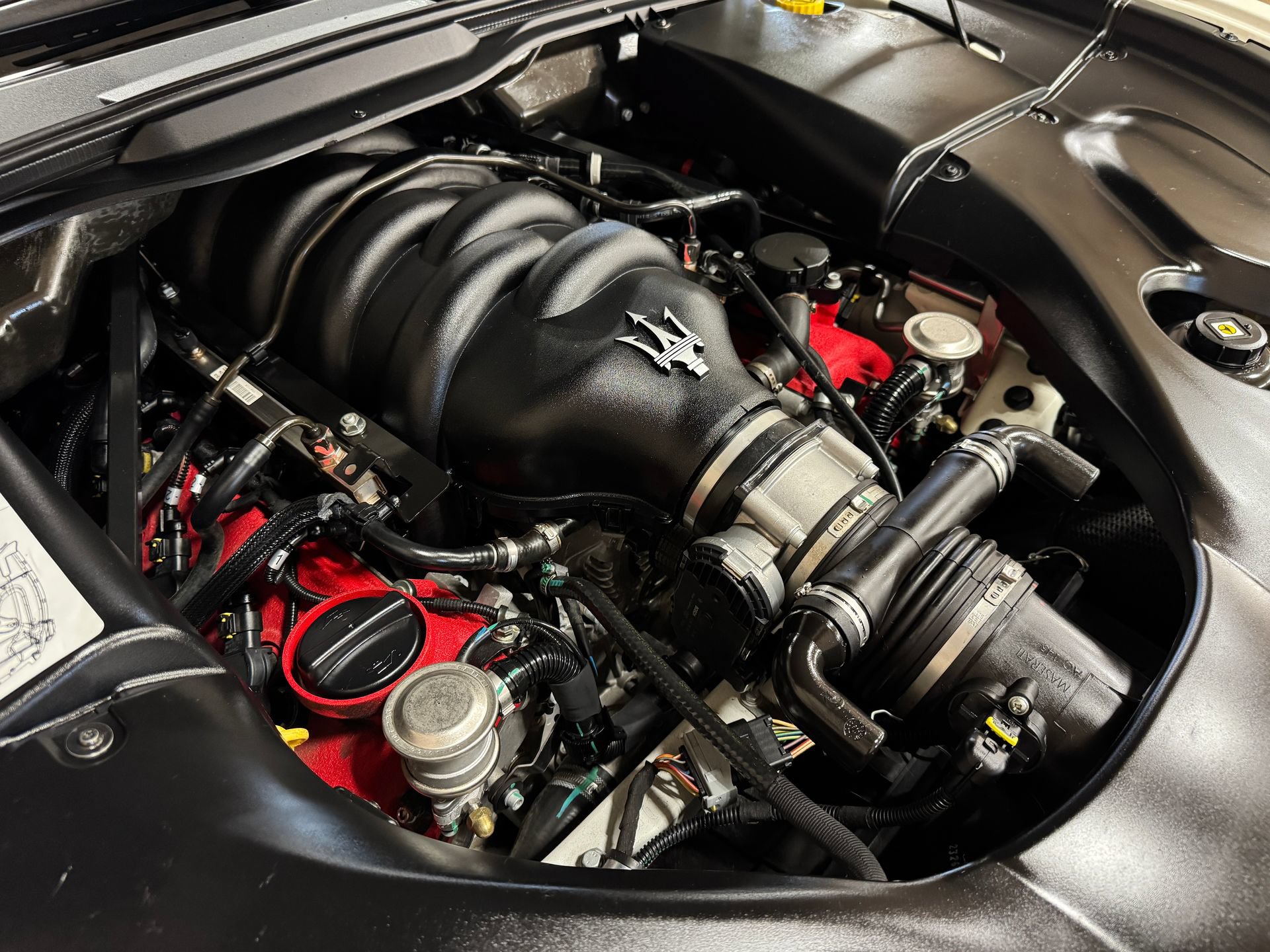 Used 2011 Maserati GranTurismo Convertible RWD image 92